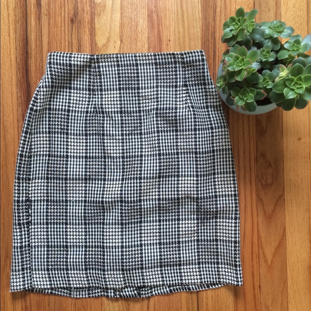 Vintage houndstooth high waisted skirt